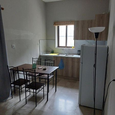 Amalthia Hotel Apartments Ретимно Екстериор снимка