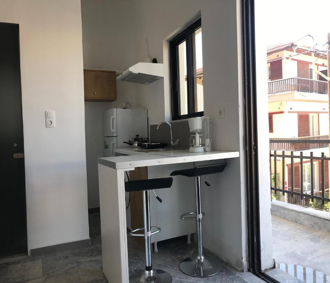 Amalthia Hotel Apartments Ретимно Екстериор снимка