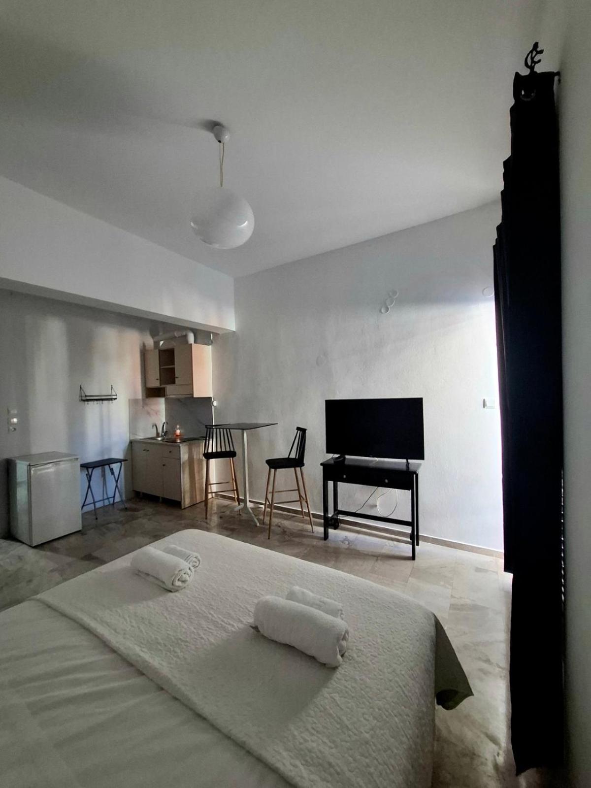 Amalthia Hotel Apartments Ретимно Екстериор снимка